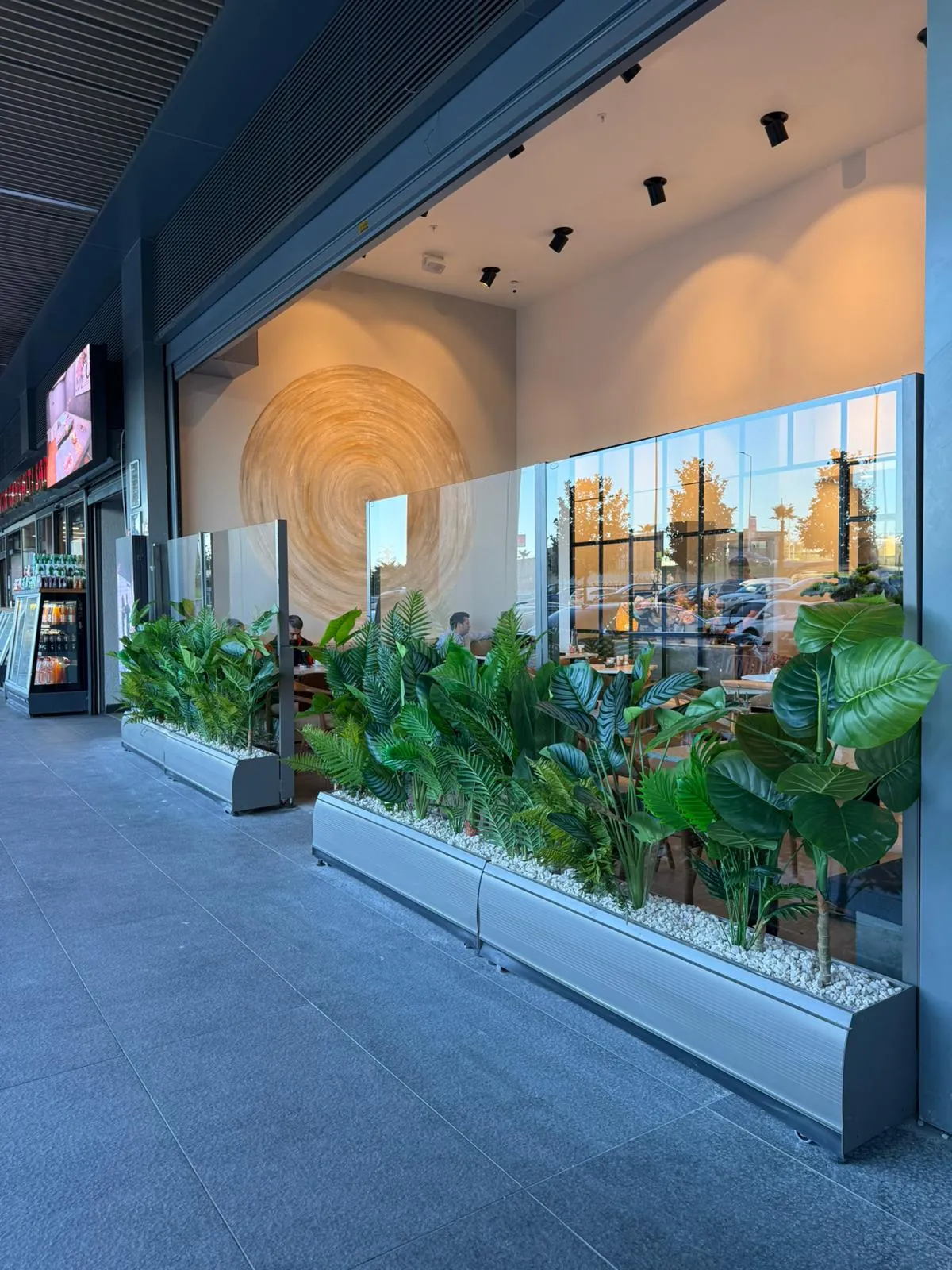 Saksılı Led Kanallı Rüzgar Kırıcı Kit